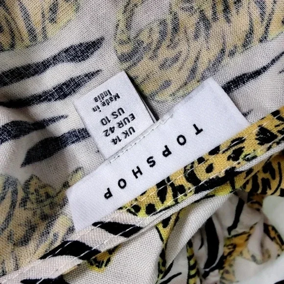 Tiger Crop Top EUC ❤️🐅 - Picture 12 of 15